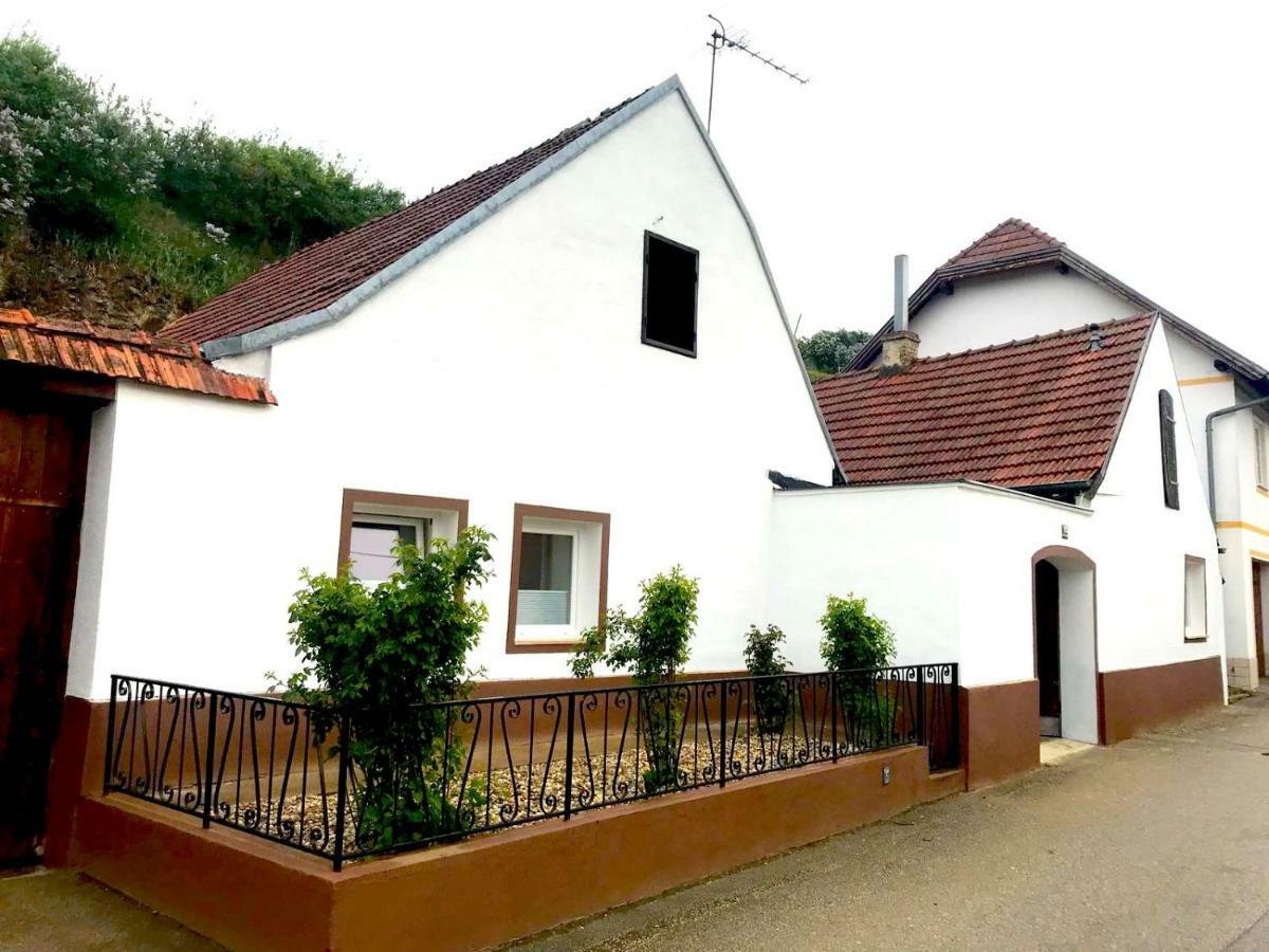 Ferienhaus In Langenlois Exterior photo